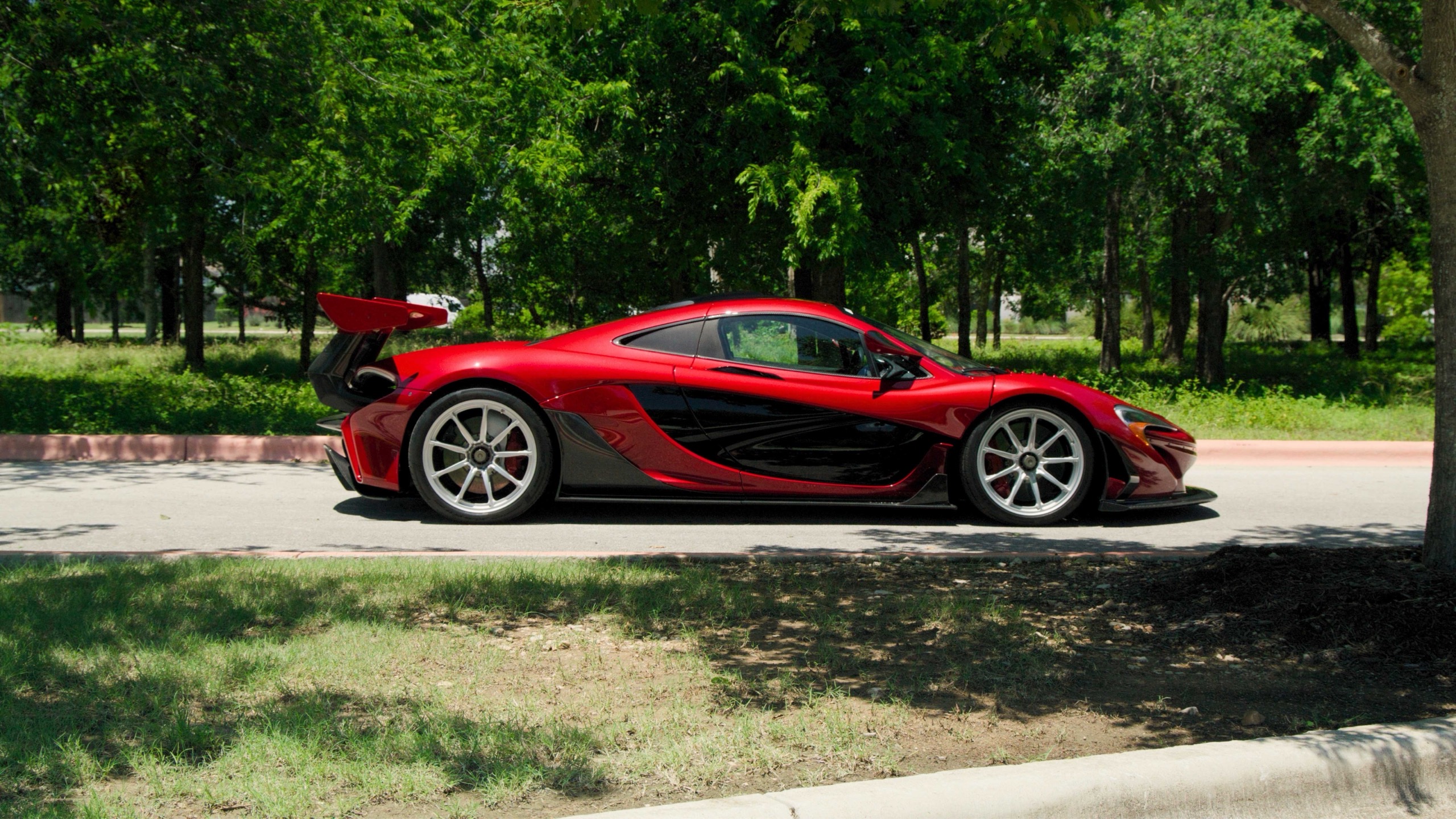 Red McLaren P1, Red Box Motors